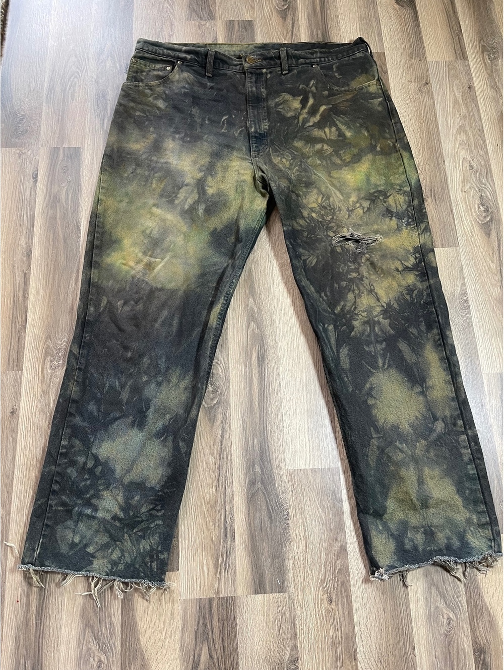 Carhartt Tie-Dye Distressed Workwear Jeans with Raw Hem, Sz